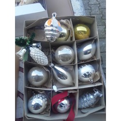 Doos oude kerstballen kerst10